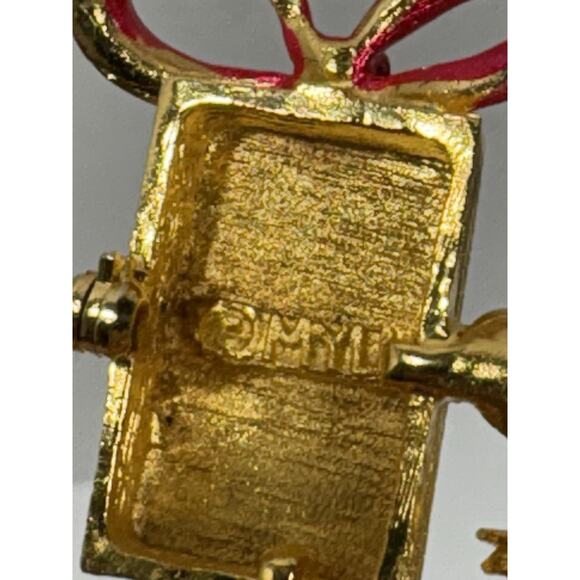 Vintage Rare MYLU Rhinestone Enamel Mouse Holding Christmas Present Pin‎ Brooch - Picture 6 of 8